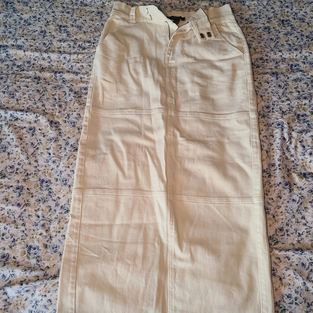 Forever 21 Ivory Skirt
